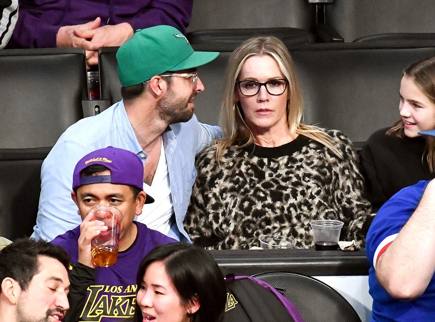 Jennie Garth, Dave Abrams, Laker Game